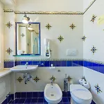 Hotel Riviera Rooms&apartment Sea-view 3*