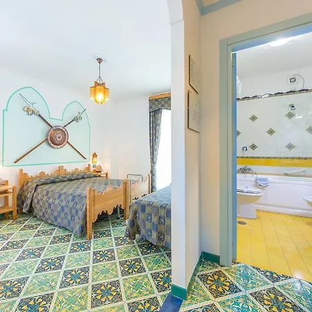 Hotel Albergo Riviera B&B Rooms & App Sea-View 3*