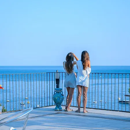 Riviera 3*