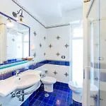 فندق Riviera & Sea-view 3*