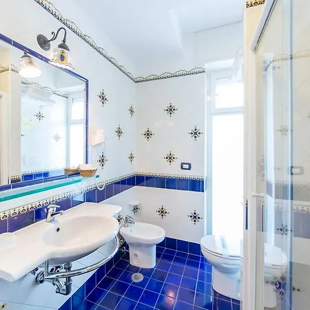 Hotel Riviera 3*