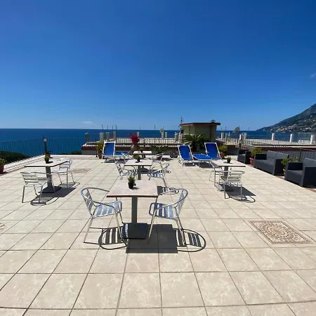 Hotel Riviera 3*